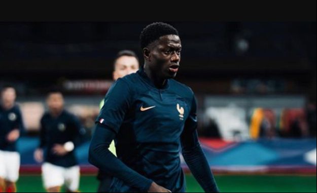 Milli Takım'da oruç krizi! İbadetine federasyon izin vermeyince bavulunu kaptığı gibi kampı terk etti Milli Takım'da oruç krizi! İbadetine federasyon izin vermeyince bavulunu kaptığı gibi kampı terk etti - 1. Resim