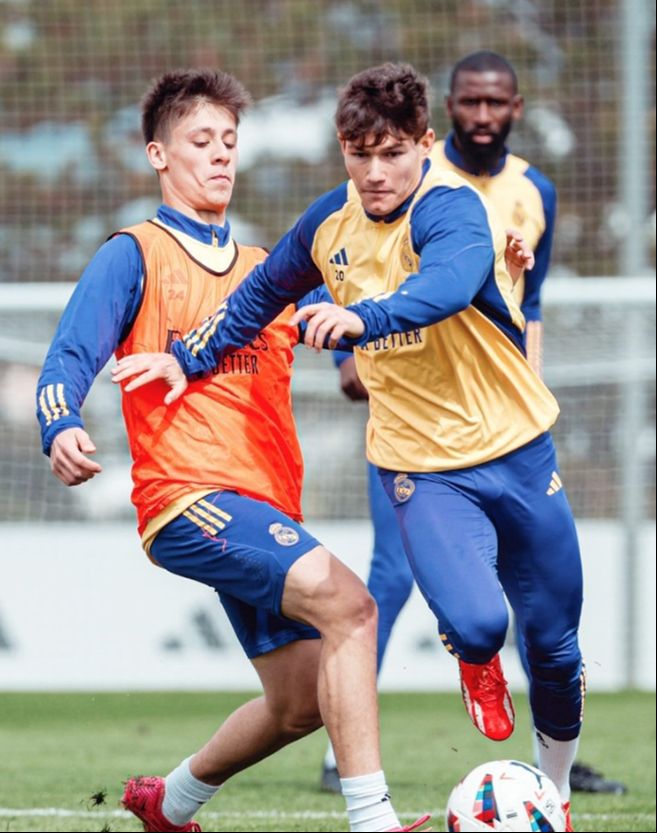 Real Madrid fanları her yer de Arda Güler'in bu videosunu paylaşıyor! Vay Arda vay! Kurbanına acımadı Real Madrid fanları her yer de Arda Güler'in bu videosunu paylaşıyor! Vay Arda vay! Kurbanına acımadı - 1. Resim