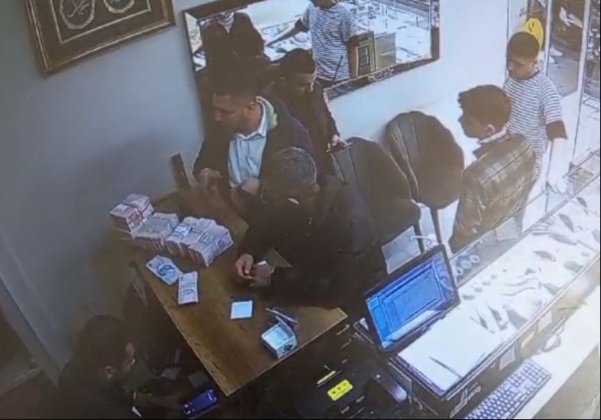 Sahte linklerle dolandırıyorlardı: 180 milyonluk sazan sarmalı operasyonu - 3. Resim