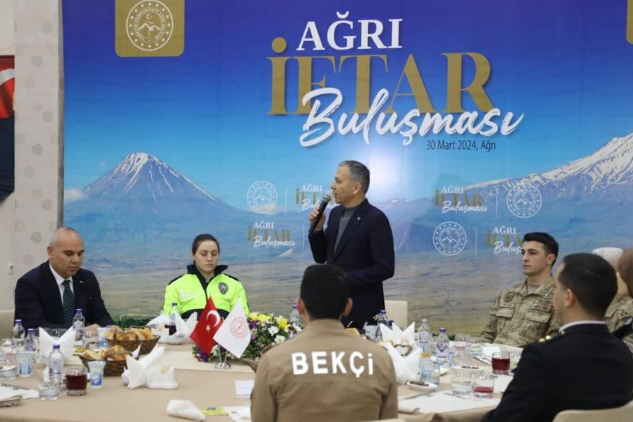 Bakan Yerlikaya: "Hain terör örgütü son çırpınışlarını yaşıyor" Bakan Yerlikaya: "Hain terör örgütü son çırpınışlarını yaşıyor" - 1. Resim