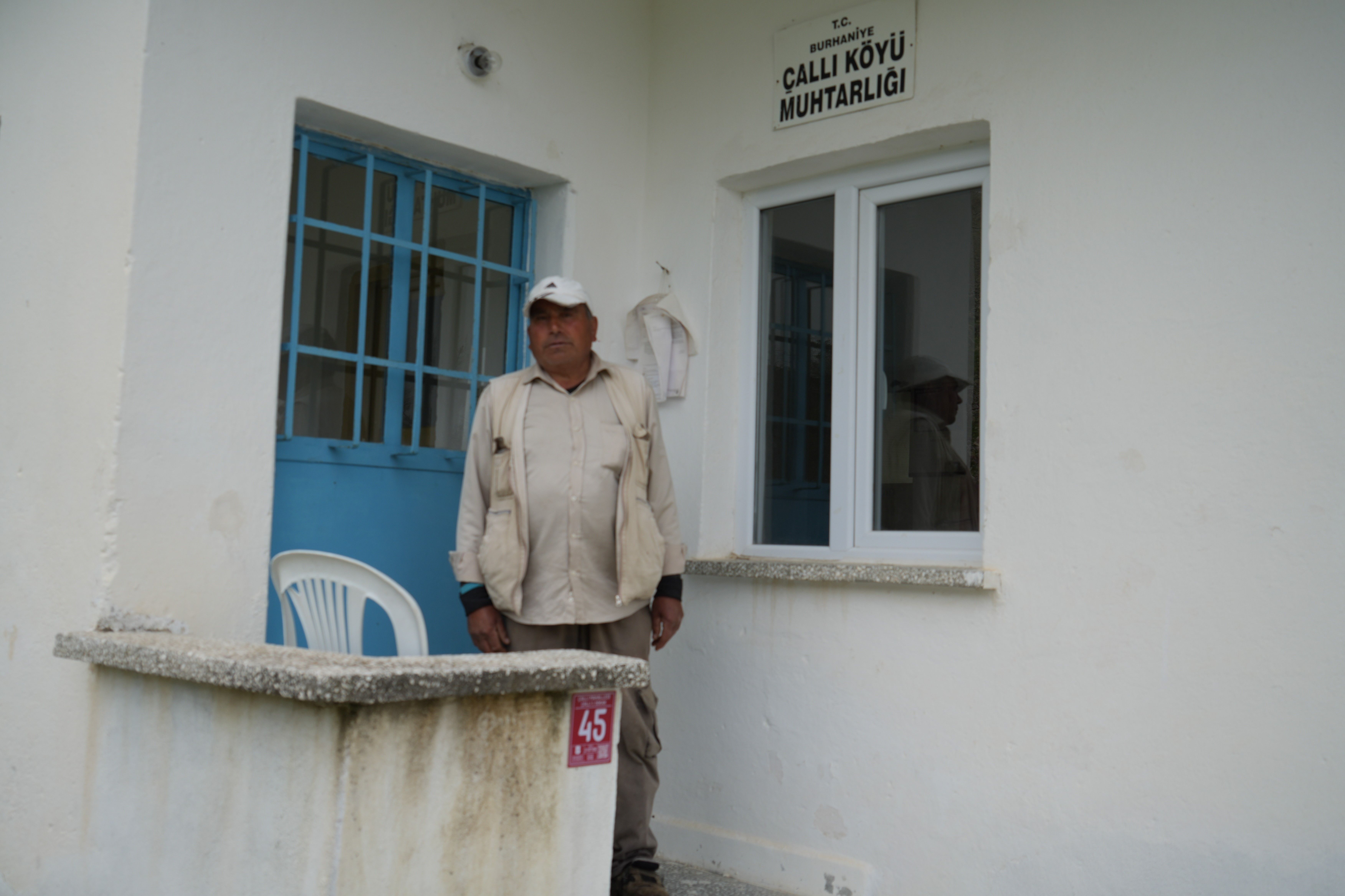 Balıkesir'de 17 seçmen iki muhtar için sandık başına geçecek - 2. Resim
