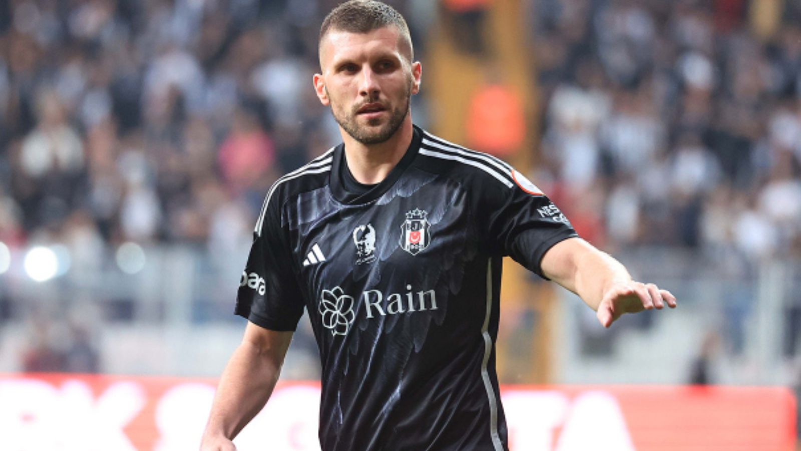 Beşiktaş'ta Rebic krizi! Yıldız oyuncuya menajerinden kötü haber Beşiktaş'ta Rebic krizi! Yıldız oyuncuya menajerinden kötü haber - 1. Resim