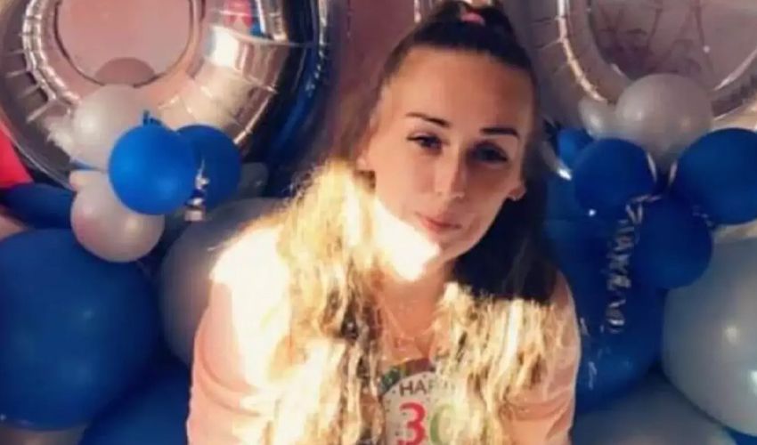 Karnındaki şişkinlik nedeniyle hamile olduğunu düşündü! ‘Acı gerçek’ onu hayattan kopardı - 1. Resim