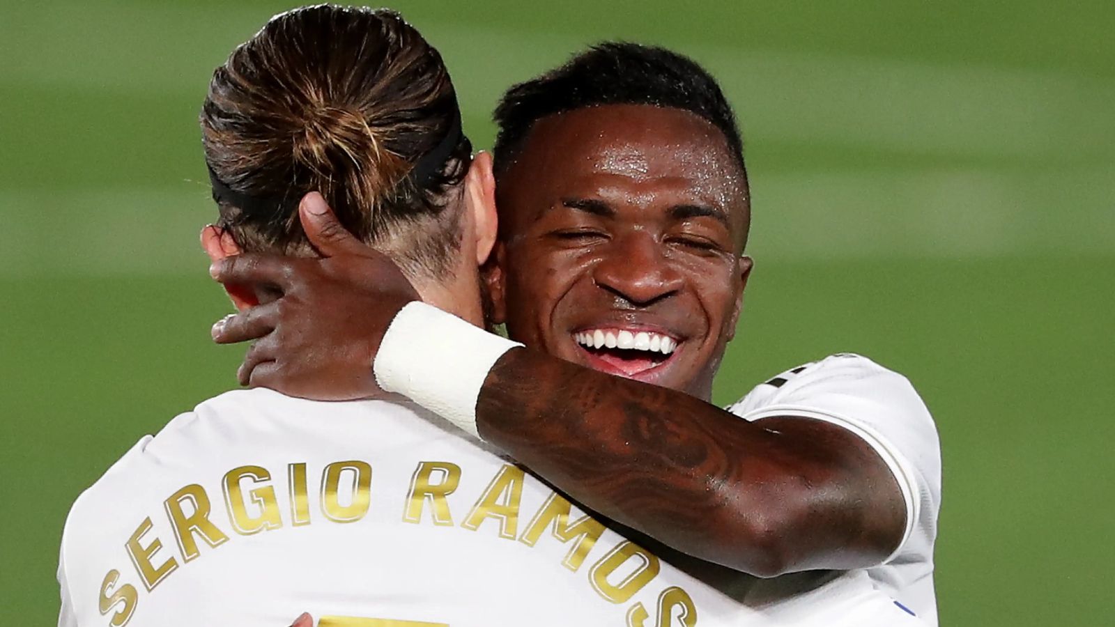 Sergio Ramos, Vinicius'u savundu! 'Futbolun imajı için stadyumlara alınmamalı' Sergio Ramos, Vinicius'u savundu! 'Futbolun imajı için stadyumlara alınmamalı' - 1. Resim