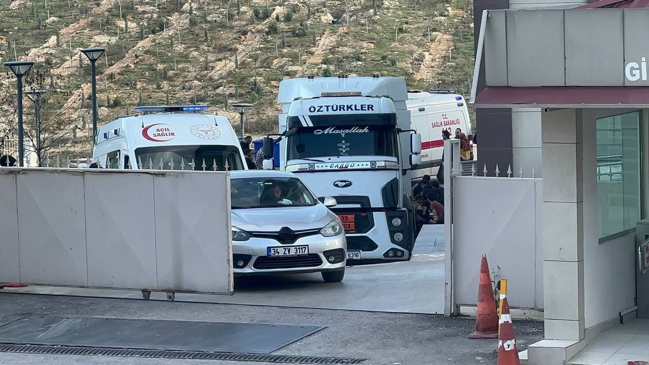 Yakıt tankerinde ölüme yolculuk! Havasız kalan göçmenler hayatını kaybetti - 1. Resim