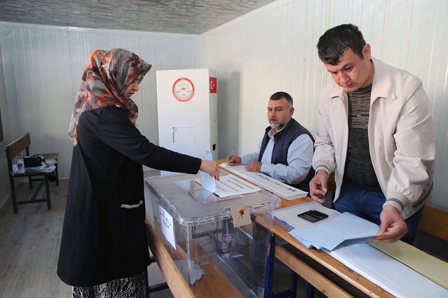 Depremin yerle bir ettiği Hatay'da 1 milyon seçmen sandığa gidiyor Depremin yerle bir ettiği Hatay'da 1 milyon seçmen sandığa gidiyor - 2. Resim