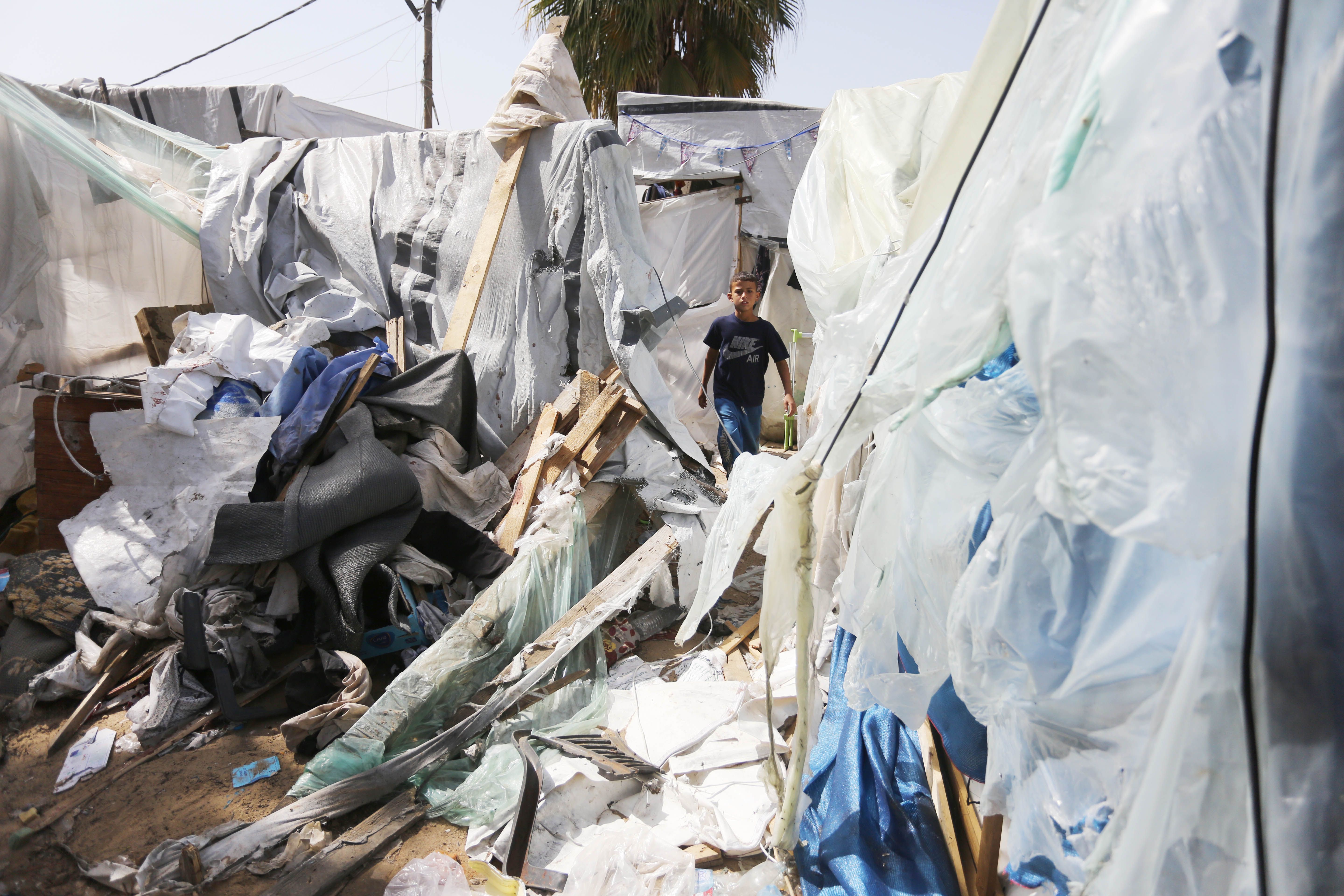 İsrail, Gazze'de masumların ve gazetecilerin çadırını vurdu! Ölü ve yaralılar var İsrail, Gazze'de masumların ve gazetecilerin çadırını vurdu! Ölü ve yaralılar var - 2. Resim