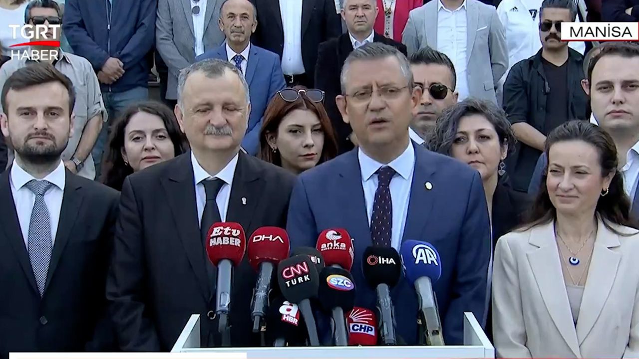 Liderler oylarını kullandı! Sandık başından ilk mesajlar Liderler oylarını kullanıyor! Sandık başından ilk mesajlar - 3. Resim