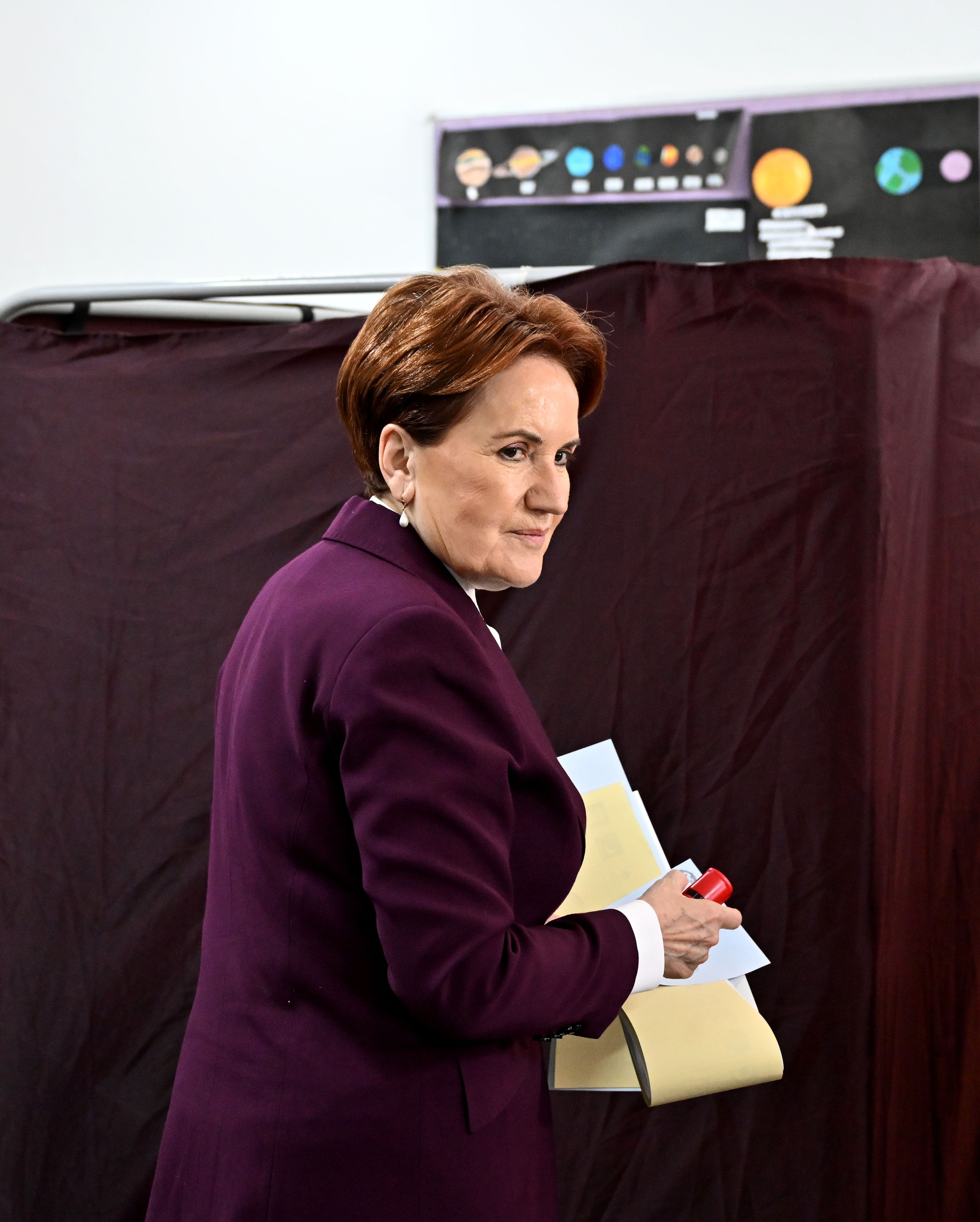Meral Akşener, oyunu Ankara'da kullandı Meral Akşener, oyunu Ankara'da kullandı - 2. Resim