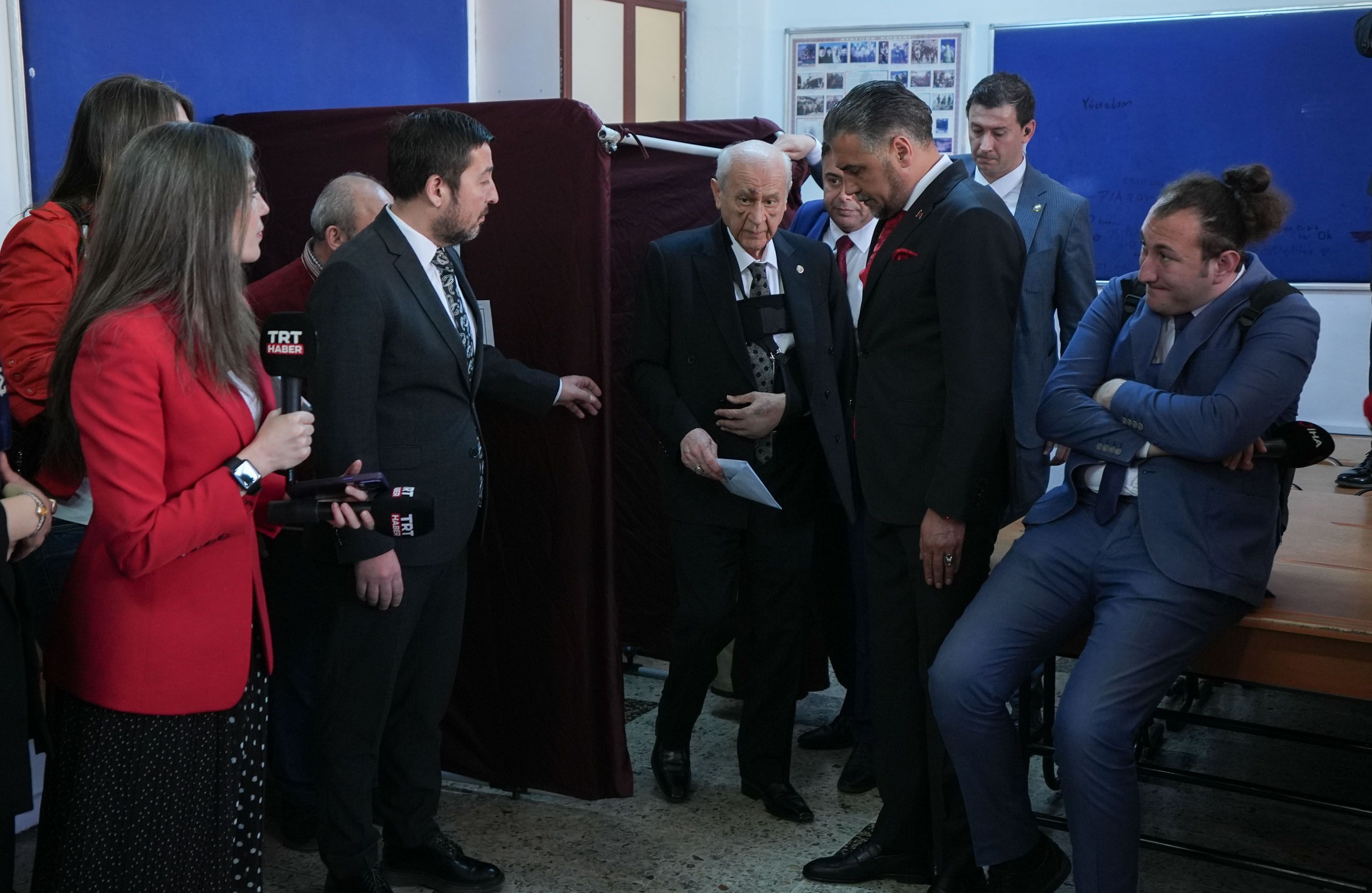 MHP lideri Bahçeli oyunu kullandı - 2. Resim