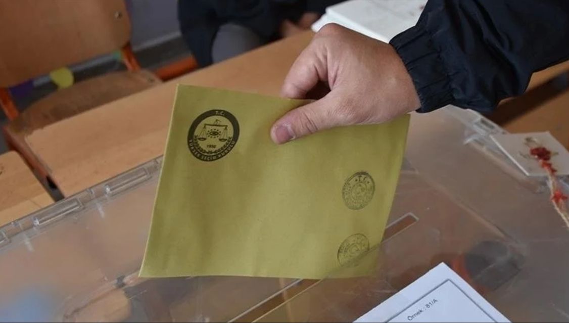 AK Parti 12 büyükşehir, 12 il ve 356 ilçe kazandı AK Parti 12 büyükşehir, 12 il ve 356 ilçe kazandı - 1. Resim