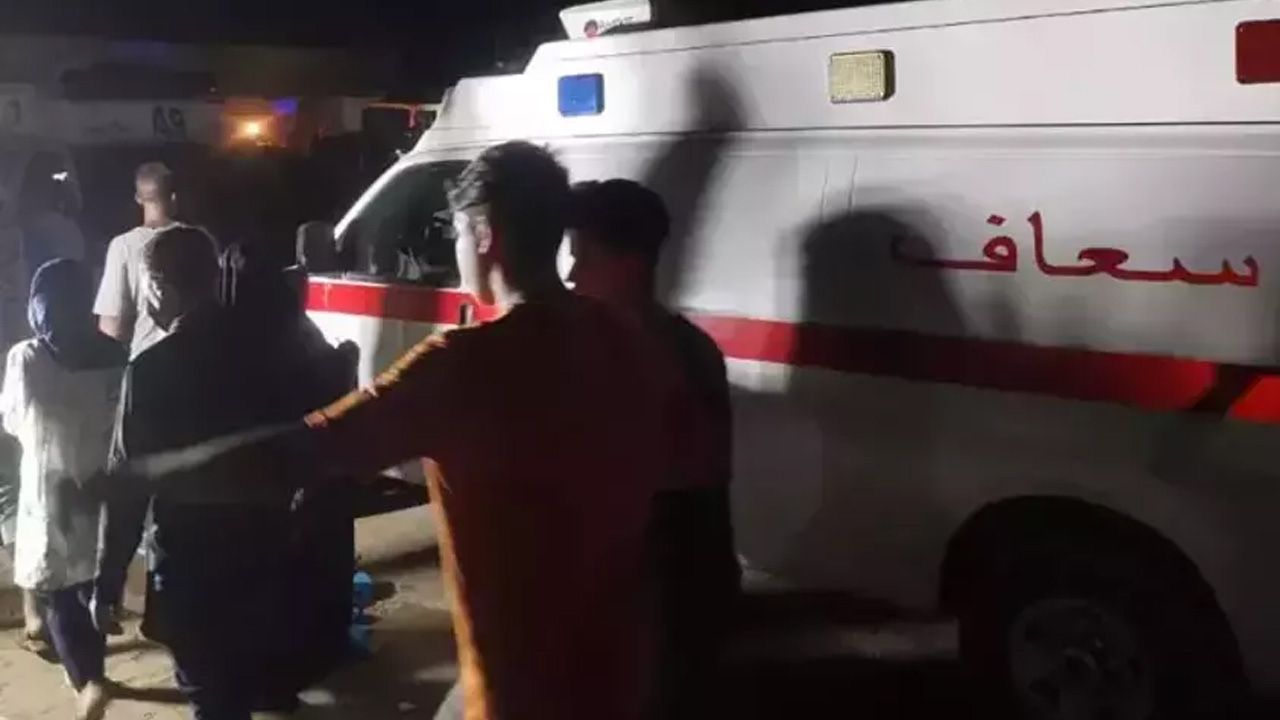 Feci kaza! Kamyon okuldan çıkan öğrencilerin arasına daldı, ölü ve yaralılar var Feci kaza! Kamyon okuldan çıkan öğrencilerin arasına daldı, ölü ve yaralılar var - 2. Resim
