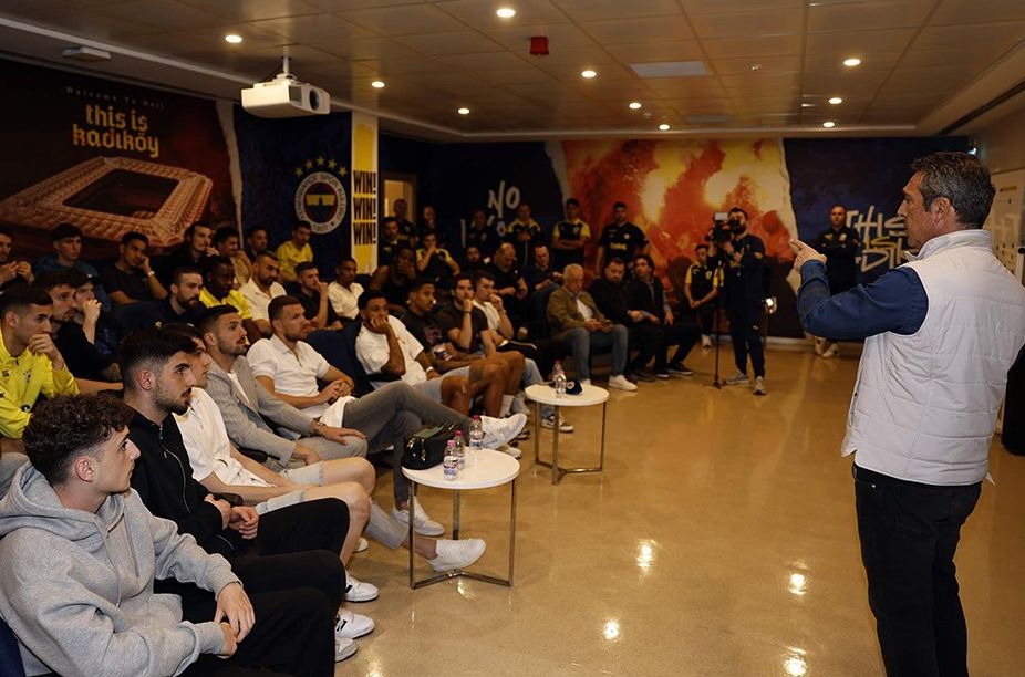 Fenerbahçe'de ya tamam ya devam günü geldi çattı! Tarihi kararlar alınacak! Ligden çekilme ve Süper Kupa... Fenerbahçe'de ya tamam ya devam günü geldi çattı! Tarihi kararlar alınacak! Ligden çekilme ve Süper Kupa... - 1. Resim