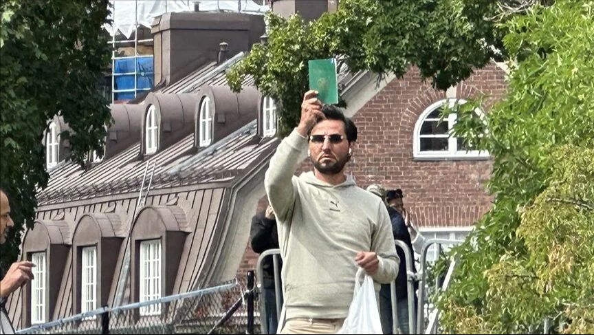 İsveç'te Kur'an-ı Kerim yakan Salwan Momika'nın öldüğü iddiası gerçeği yansıtmıyor İsveç'te Kur'an-ı Kerim yakan Salwan Momika'nın öldüğü iddiası gerçeği yansıtmıyor - 1. Resim
