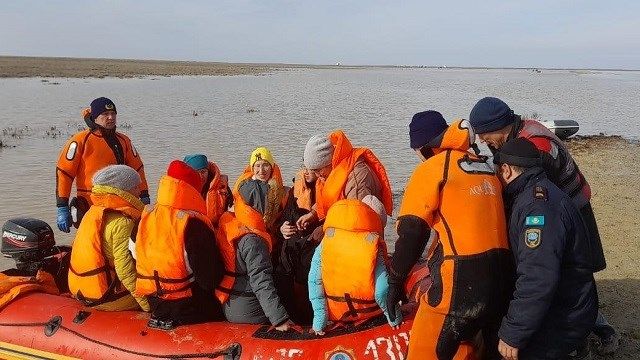 Kazakistan su taşkınlarıyla alarma geçti! 1500 eve tahliye kararı Kazakistan su taşkınlarıyla alarma geçti! 1500 eve tahliye kararı - 2. Resim