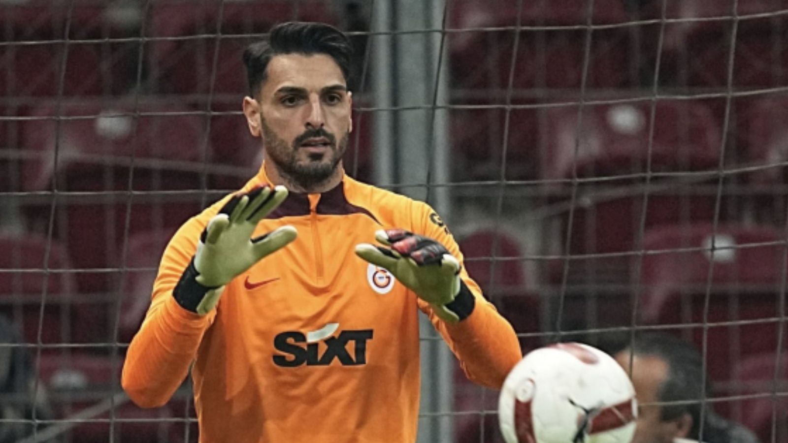 Tahkim Kurulu'ndan Galatasaraylı futbolcu için karar! Yıldız oyuncunun cezası onandı Tahkim Kurulu'ndan Galatasaraylı futbolcu için karar! Yıldız oyuncunun cezası onandı - 1. Resim