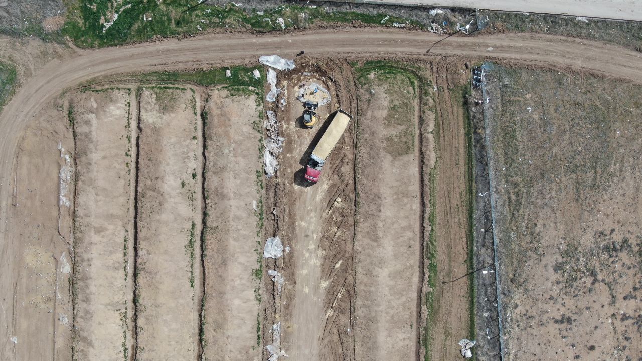Topraktan sofraya: Geçen sene gömülen buğdaylar çıkarılmaya başlandı