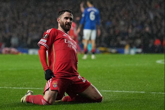 Transferi canlı yayında açıkladı! Galatasaray'ın gözdesi Rafa Silva'da flaş gelişme Transferi canlı yayında açıkladı! Galatasaray'ın gözdesi Rafa Silva'da flaş gelişme - 1. Resim