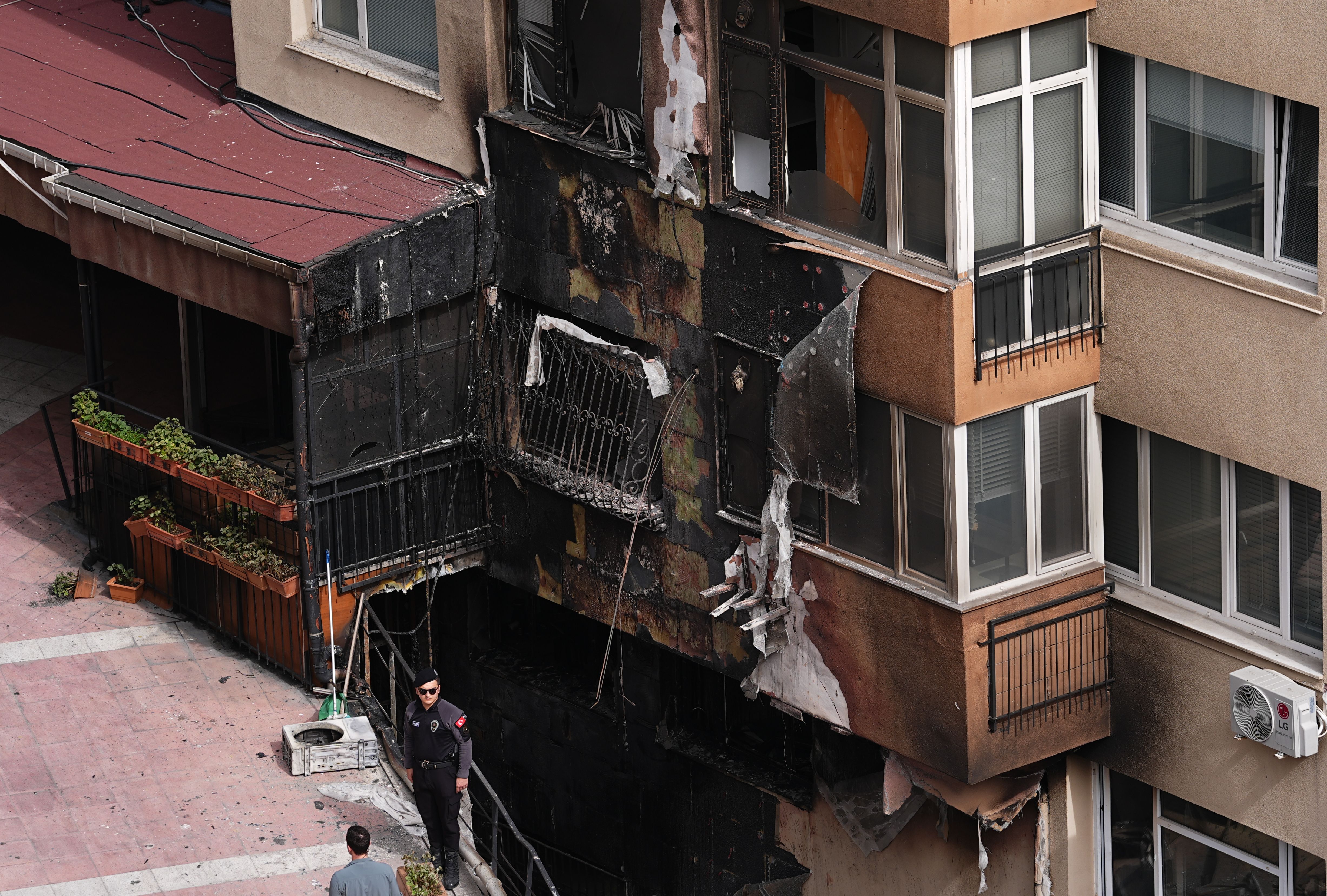 Eğlence mekanında can veren 29 kişiyle alakalı kahreden detay! İftar için gitmişler Eğlence mekanında can veren 29 kişiyle alakalı kahreden detay! İftar için gitmişler - 1. Resim