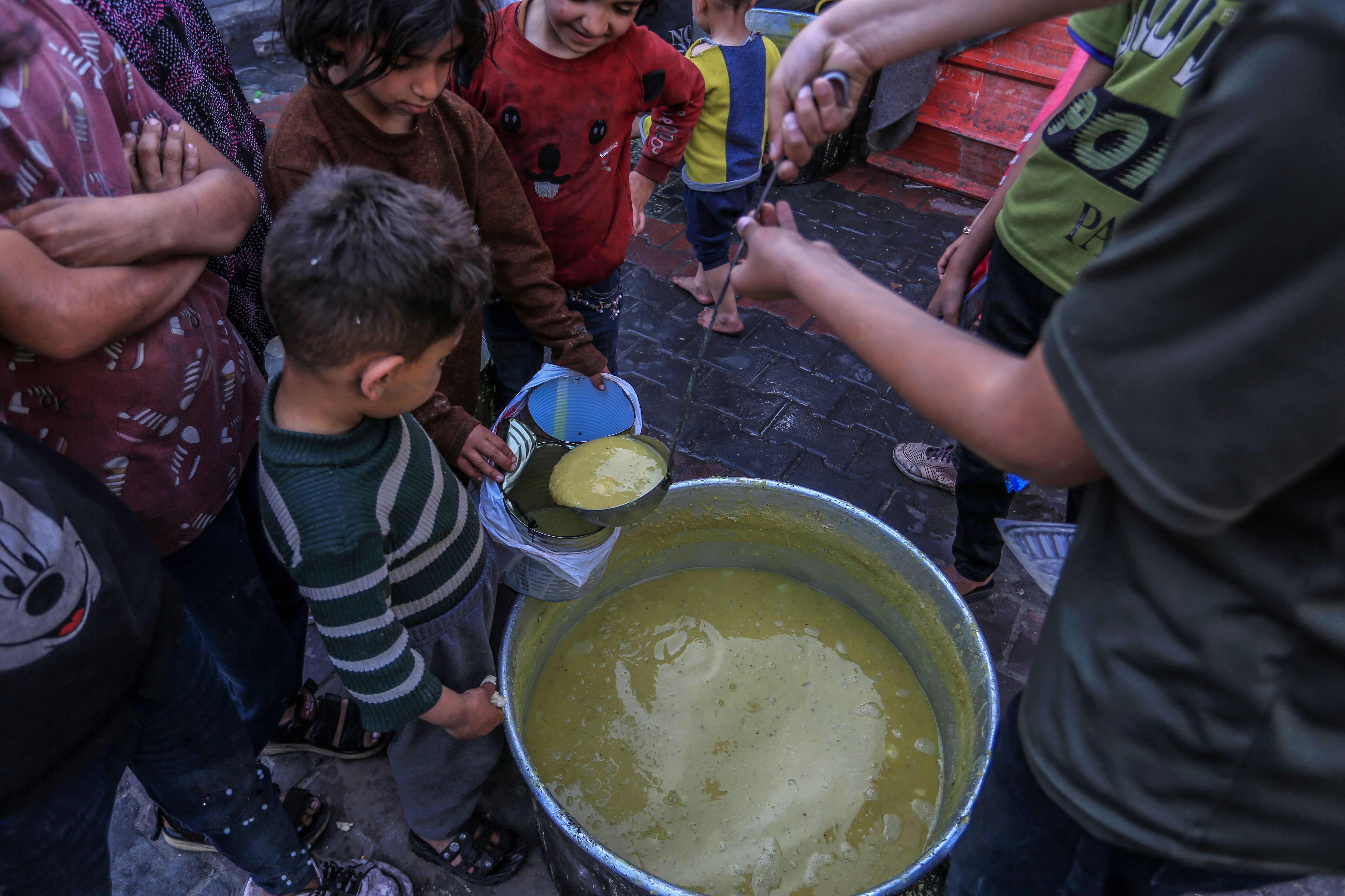 Gazze'de son durum... Can kaybı 33 bini aştı Gazze'de son durum... İsrail, son katliamın ardından özür diledi - 1. Resim