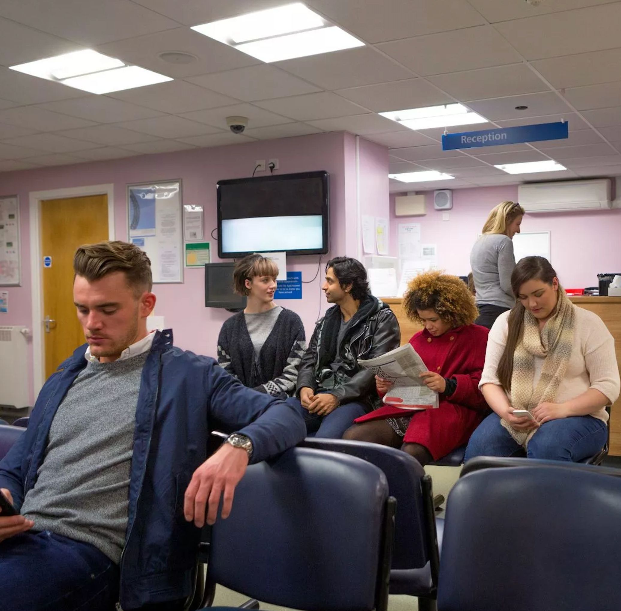 İngiltere'de 10 milyon insan hastanelerden randevu bekliyor - 1. Resim