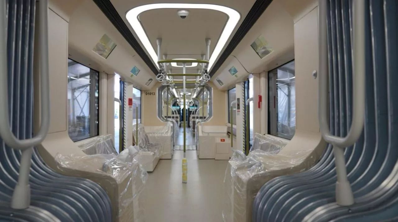 İstanbul'da sürücüsüz elektrikli metrobüs  İstanbul'da sürücüsüz elektrikli metrobüs
