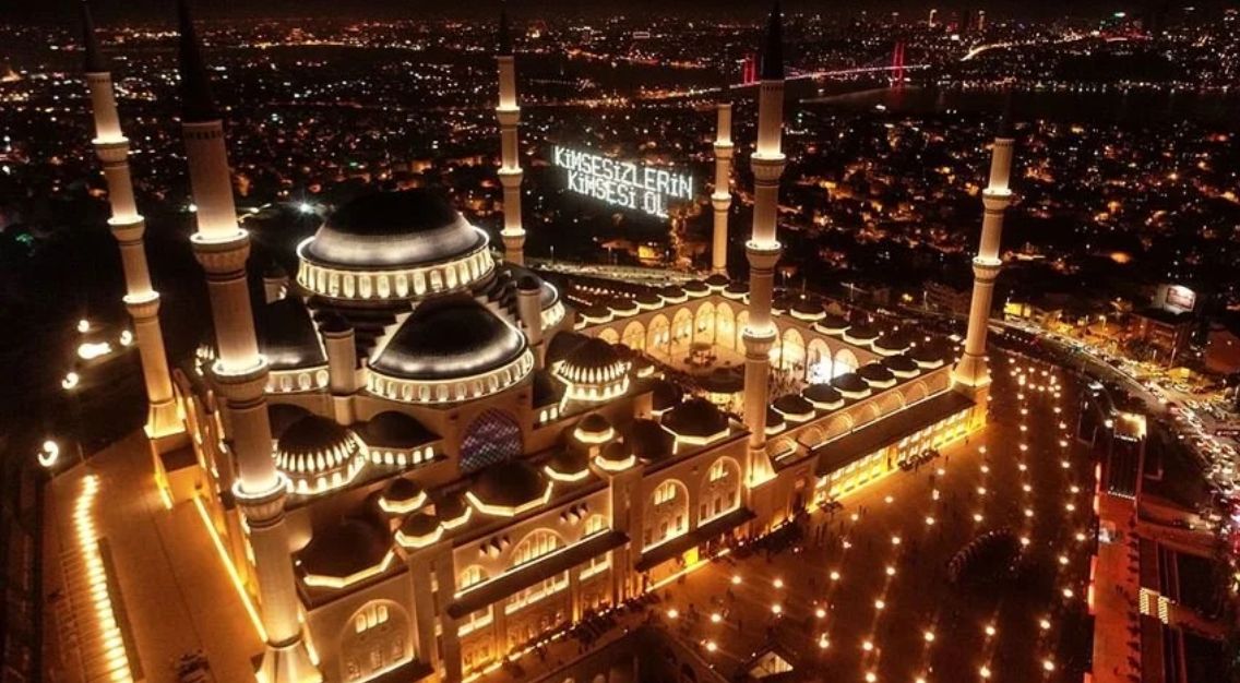 Kadir Gecesi 5 Nisan Cuma gününü 6 Nisan Cumartesi gününe bağlayan gece idrak edilecek - 1. Resim