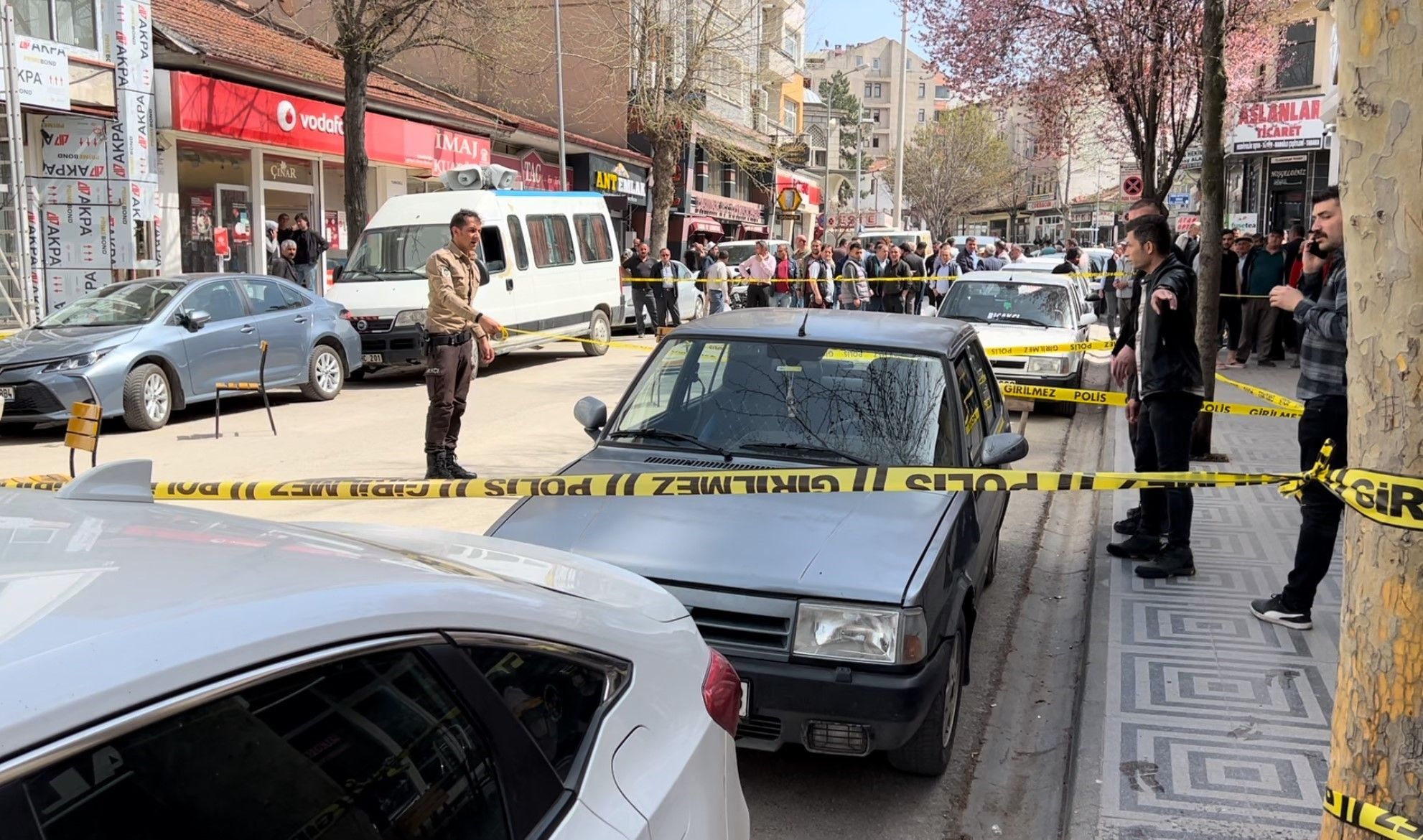 Muhtarlık kavgası bir kişiyi canından etmişti: Olayda 4 tutuklama Muhtarlık kavgası bir kişiyi canından etmişti: Olayda 4 tutuklama - 1. Resim