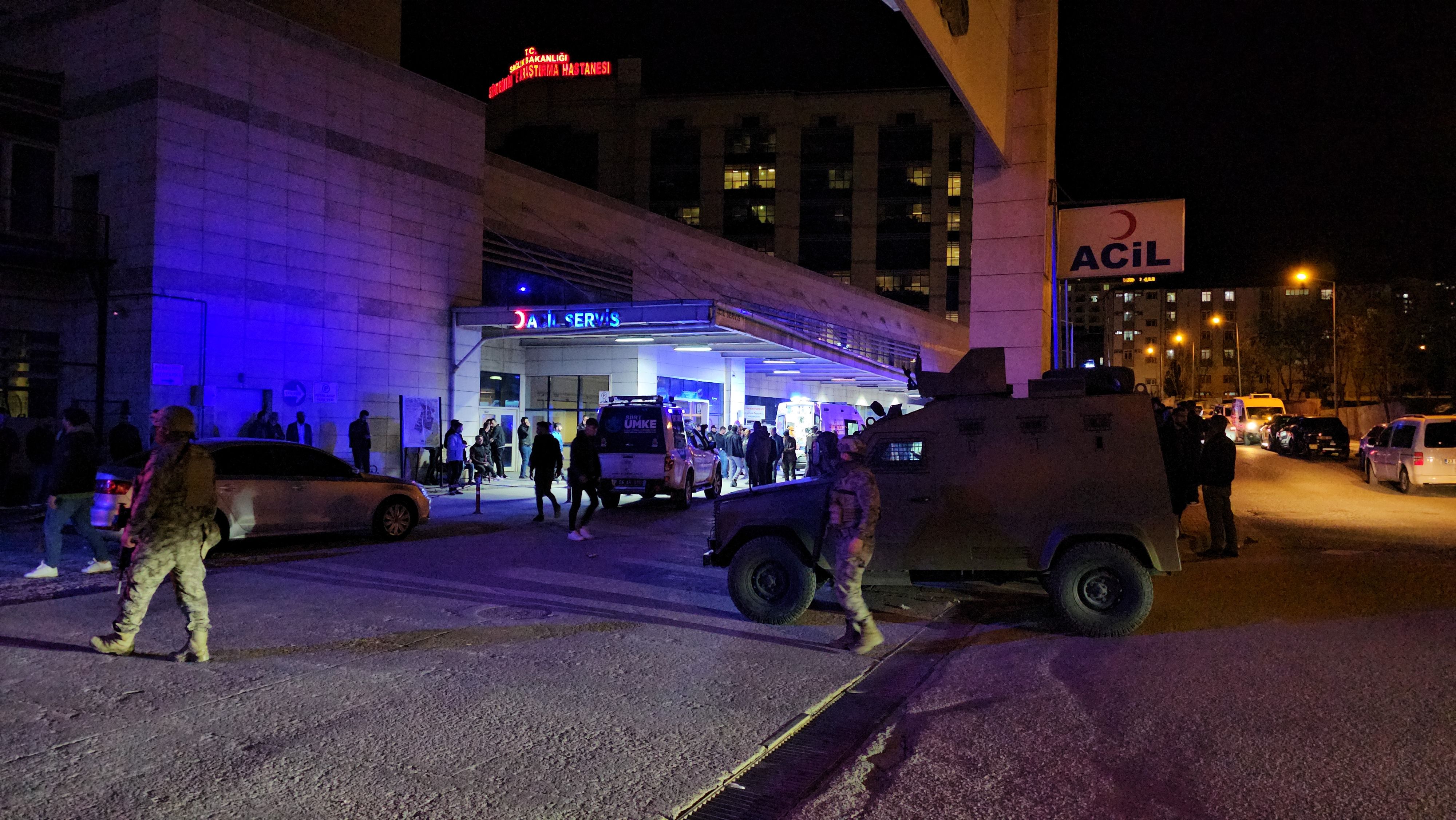 Seçim kavgasında silahlar çekildi, sokağa çıkma yasağı ilan edildi - 2. Resim