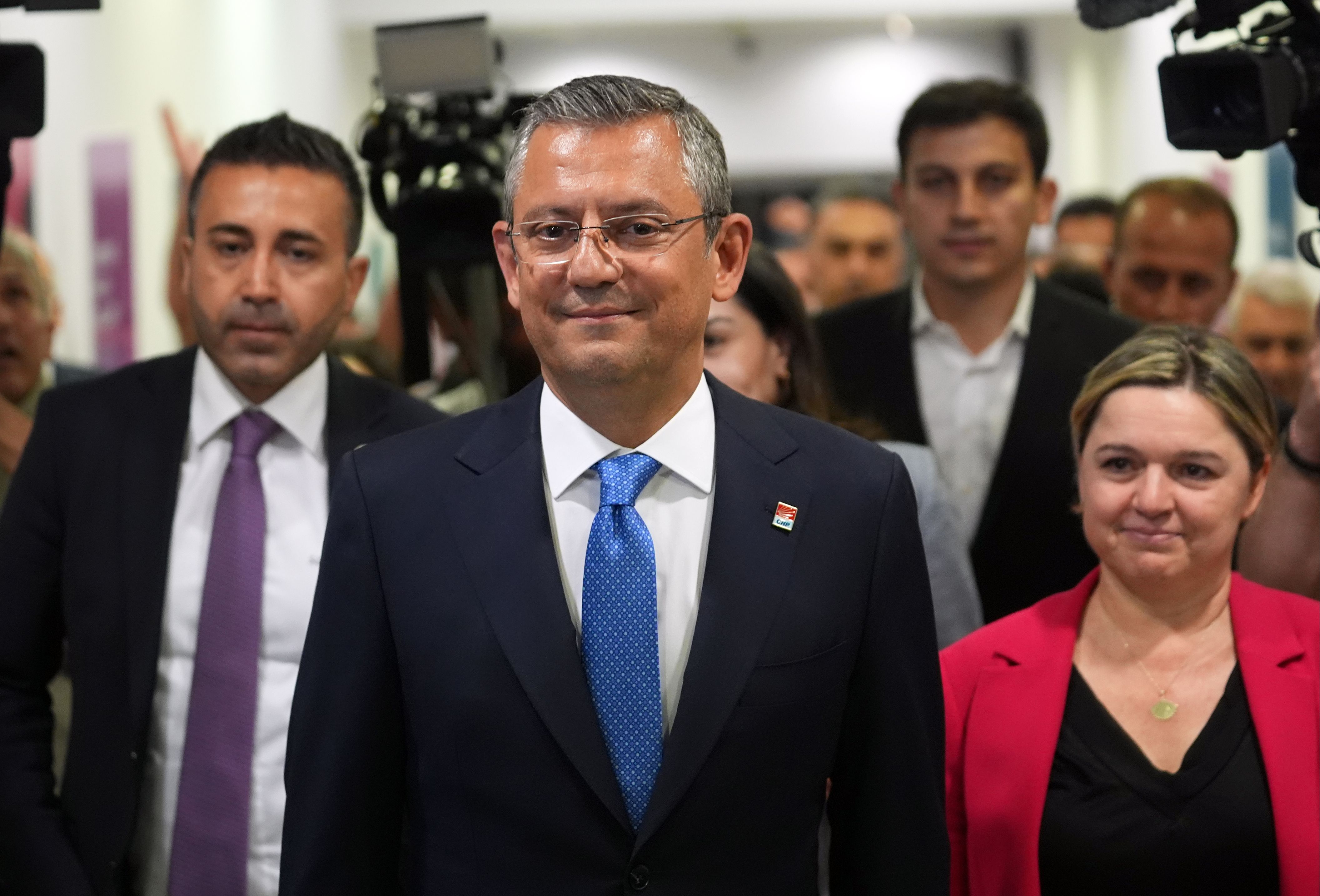 Tükürükçü DEM’linin başkanlığı düştü! Van büyükşehir el değiştirdi Tükürükçü DEM’linin başkanlığı düştü! Van büyükşehir el değiştirdi - 2. Resim