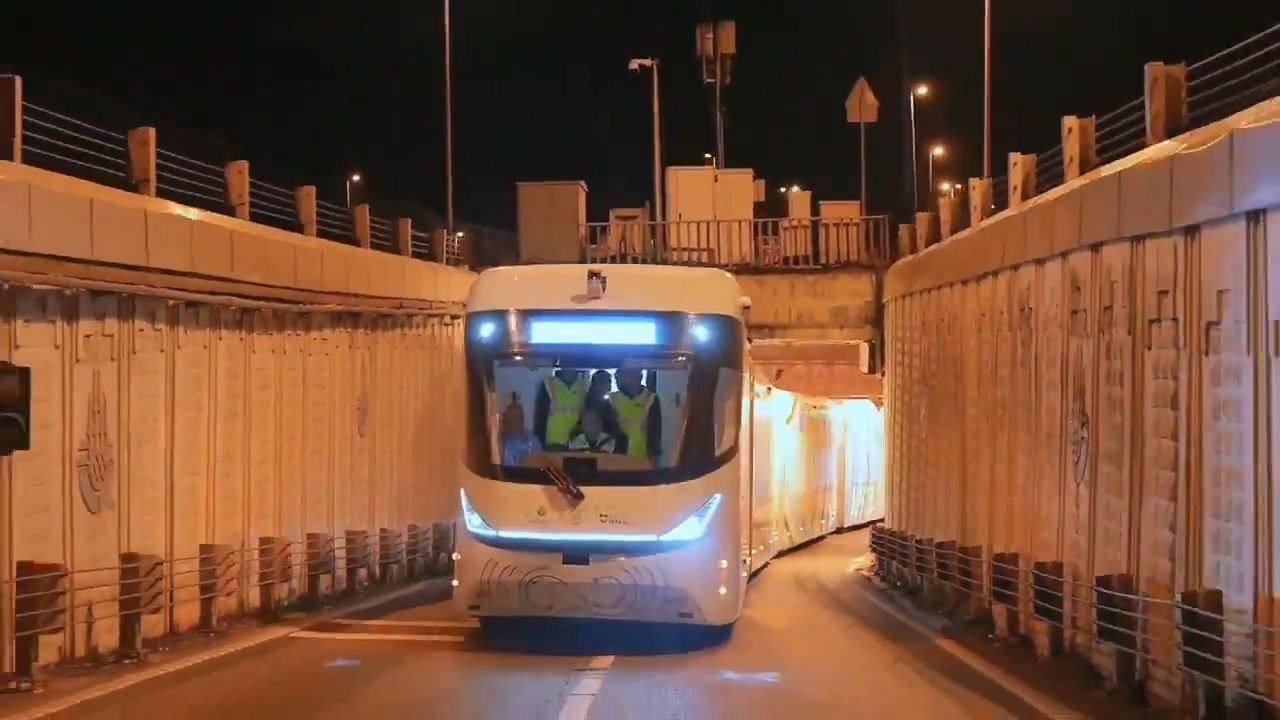 Yüzde 100 elektrikli metrobüs test sürüşüne başladı! Yüzde 100 elektrikli metrobüs test sürüşüne başladı! - 3. Resim