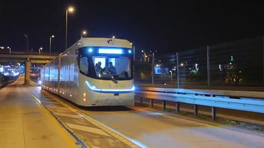 Yüzde 100 elektrikli metrobüs test sürüşüne başladı! - 2. Resim