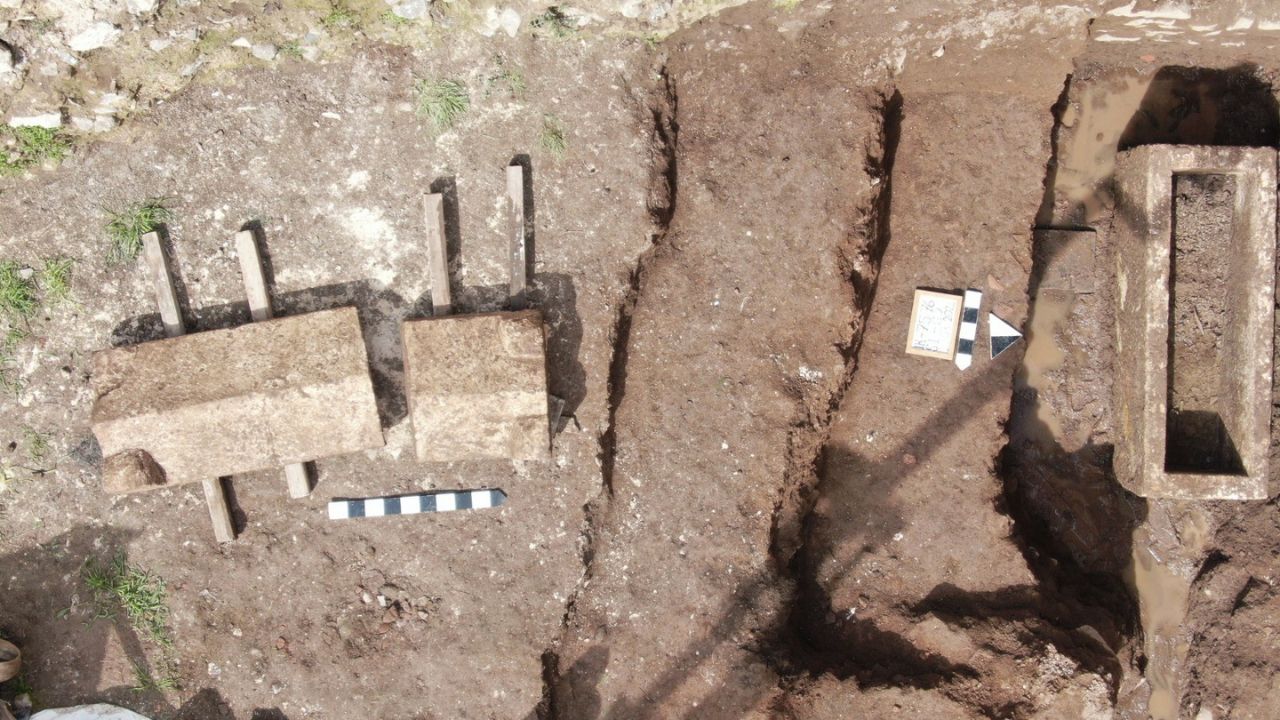 12 bin yıllık tarihe sahip Diyarbakır'da lahit mezar bulundu - 1. Resim