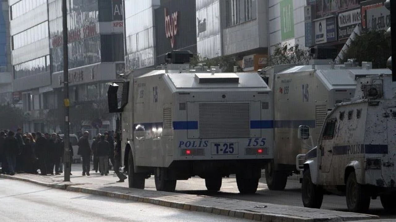 Beş ilde gösteri ve yürüyüş yasağı! Valilikler tek tek duyurdu Beş ilde gösteri ve yürüyüş yasağı! Valilikler tek tek duyurdu - 1. Resim