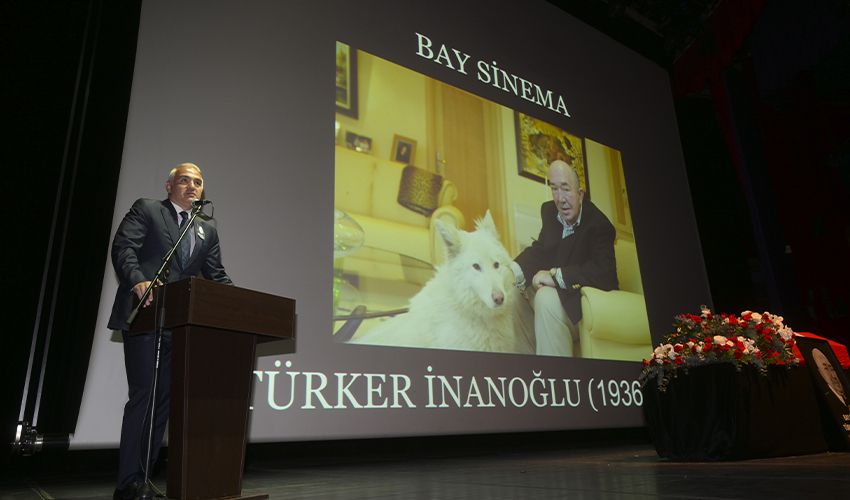 Türker İnanoğlu’nun veda töreninde duygu dolu anlar! Kızı Zeynep Özdemir: Adının yaşaması için elimden geleni yapacağım - 1. Resim