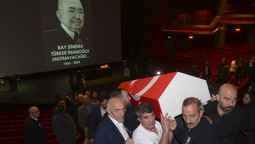 Türker İnanoğlu’nun veda töreninde duygu dolu anlar! Kızı Zeynep Özdemir: Adının yaşaması için elimden geleni yapacağım - 8. Resim