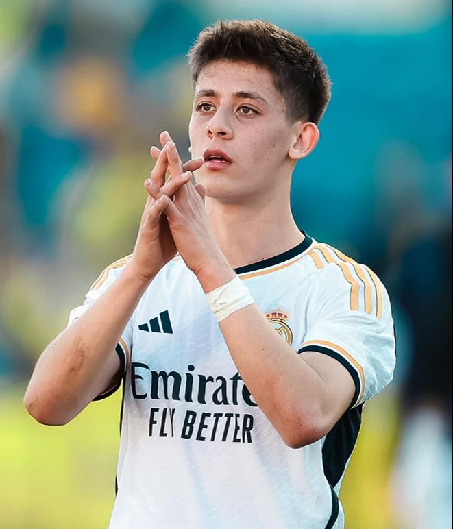 Ve sonunda son sözü söyledi! Arda Güler transferi kendi ağzıyla açıkladı! Real Madrid'in son kararını duyurdu Ve sonunda son sözü söyledi! Arda Güler transferi kendi ağzıyla açıkladı! Real Madrid'in son kararını duyurdu - 1. Resim