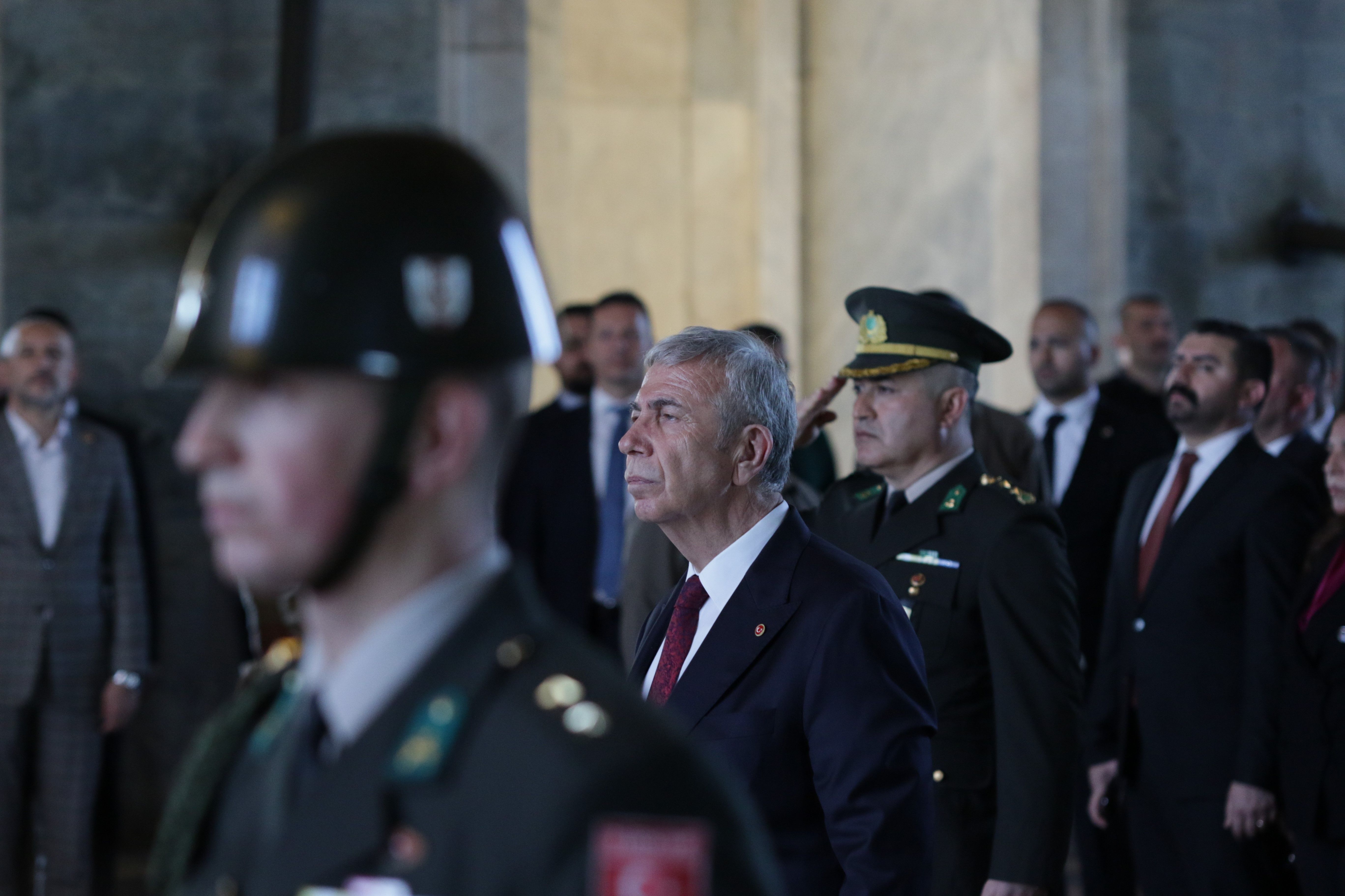 Ankara'nın yeni ve yeniden seçilen başkanlardan Anıtkabir'e ziyaret - 1. Resim
