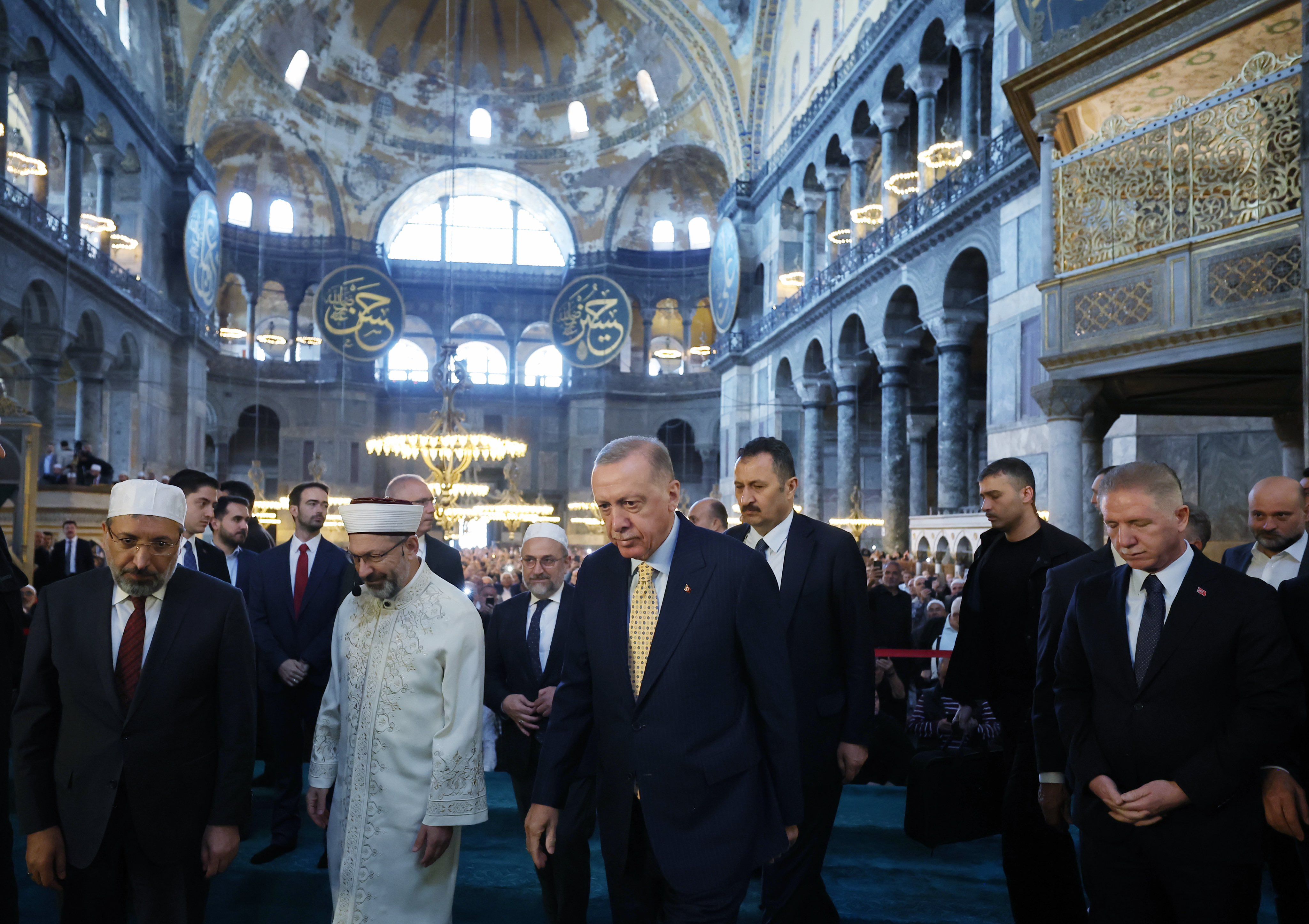 Cumhurbaşkanı Erdoğan Ayasofya'da dua etti Cumhurbaşkanı Erdoğan Ayasofya'da dua etti - 2. Resim