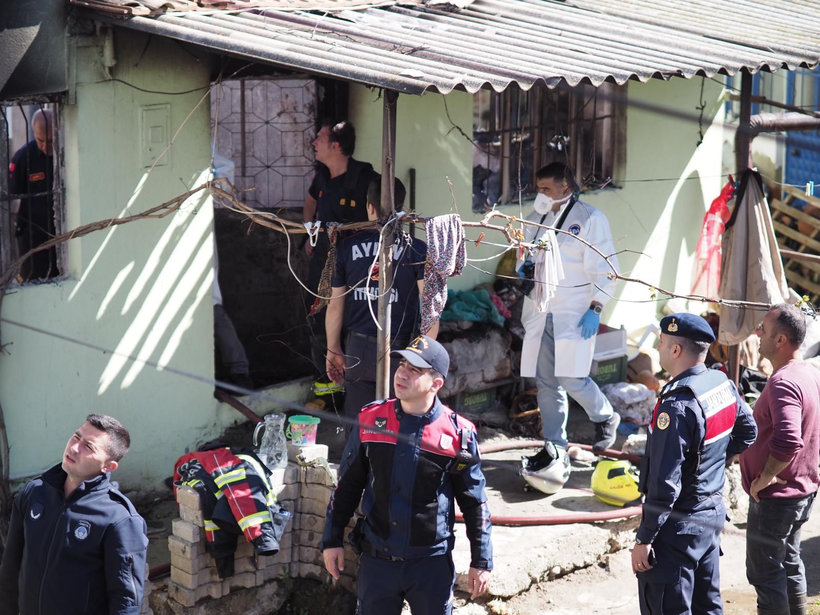 Evde yalnız bırakılan 2 yaşındaki bebek yangında öldü Evde yalnız bırakılan 2 yaşındaki bebek yangında öldü - 2. Resim