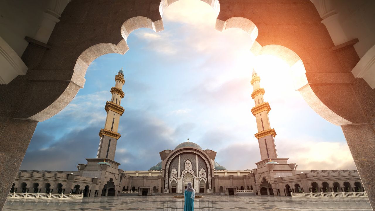 Kayseri Melikgazi, Kocasinan ve Develi'de bayram namazı 06.39'da kılınacak Kayseri Melikgazi, Kocasinan ve Develi'de bayram namazı 06.39'da kılınacak - 1. Resim