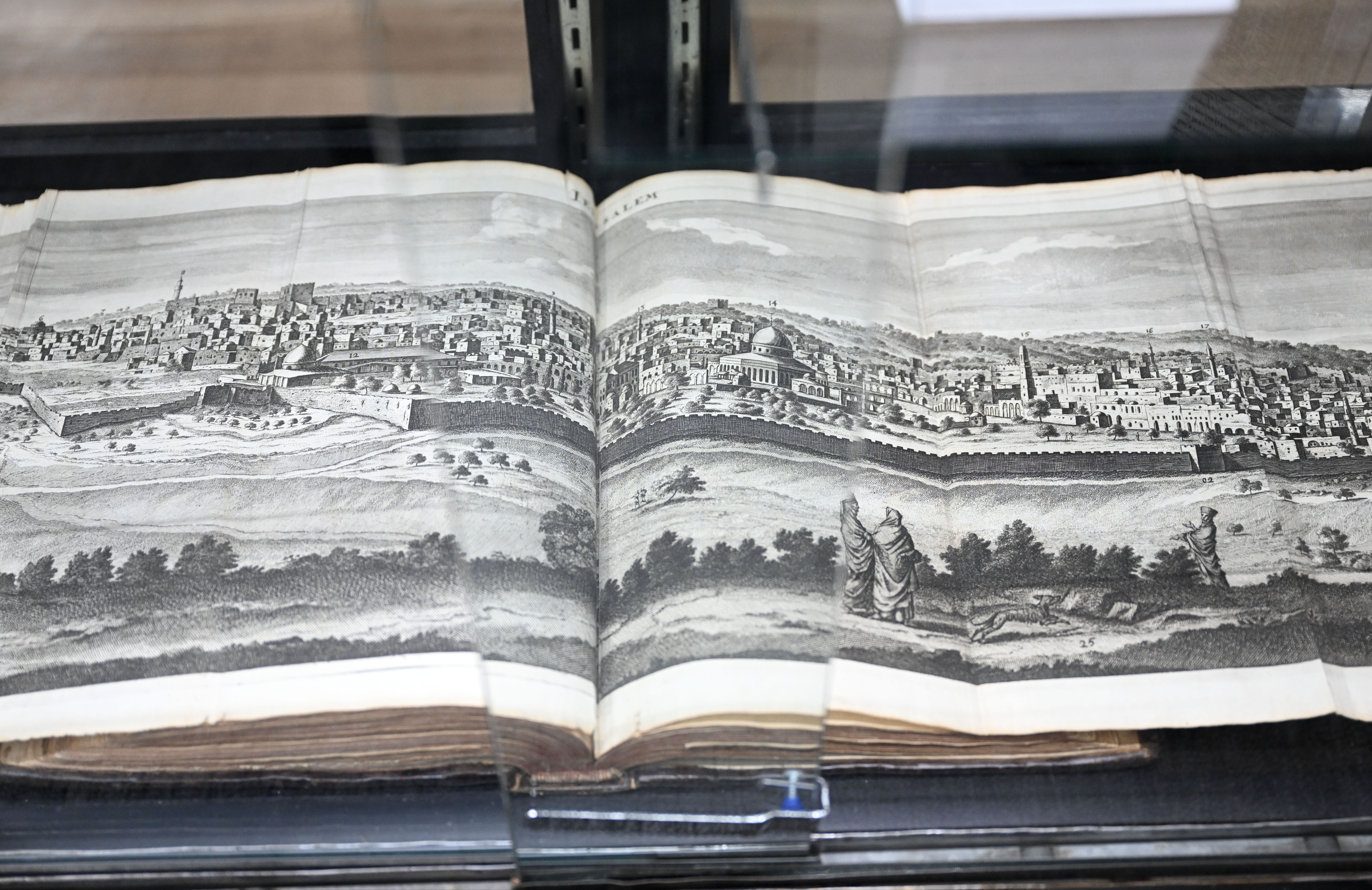 New York'ta Osmanlı eserleri ilgi çekti! Amerikalılar kadim kitaplara hayran kaldı - 2. Resim