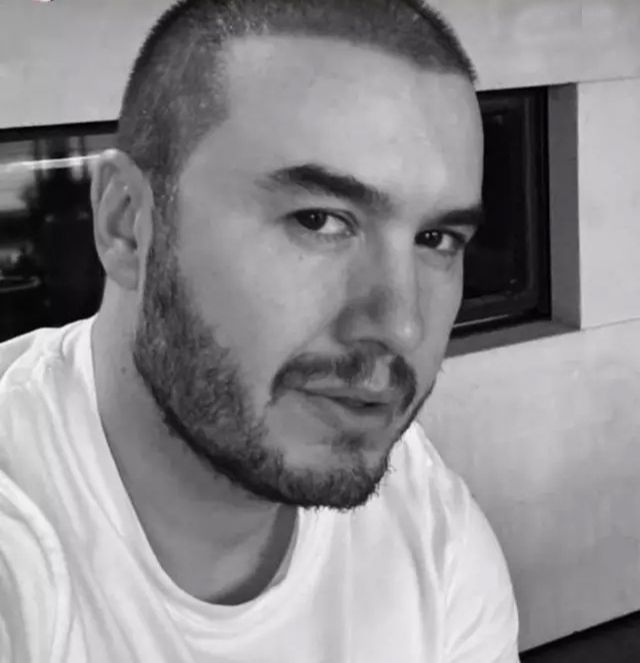 Saç ektiren Mustafa Ceceli son halini paylaştı, görenler yorum yapmadan edemedi Saç ektiren Mustafa Ceceli son halini paylaştı, görenler yorum yapmadan edemedi - 2. Resim