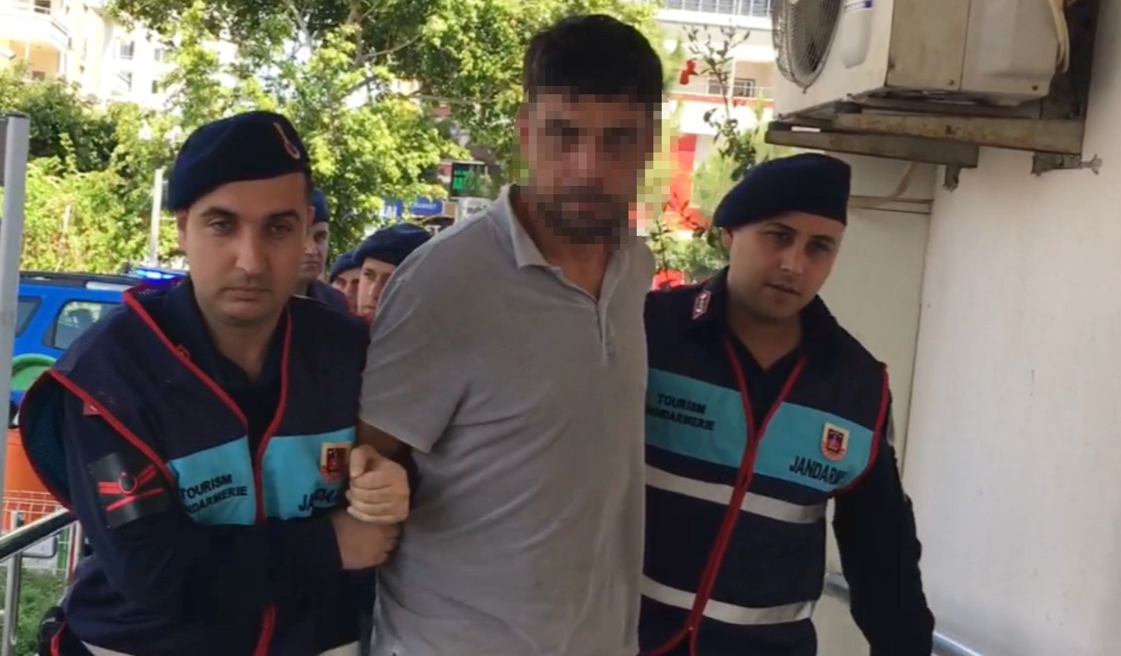 Anne, baba ve oğlunun yanmış cesetleri bulunmuştu! Cinayetlerin altından para çıktı - 3. Resim