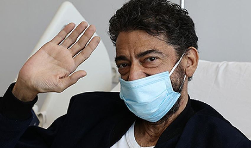 Organ nakliyle hayata tutunmuştu! Şarkıcı Hakan Taşıyan sokakta mı kalıyor? Organ nakliyle hayata tutunmuştu! Şarkıcı Hakan Taşıyan sokakta mı kalıyor? - 1. Resim