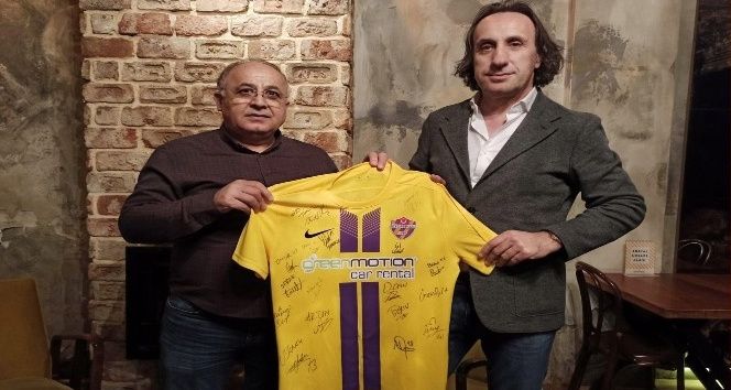 Eyüpspor Başkanı Murat Özkaya hayatı ve biyografisi - 1. Resim