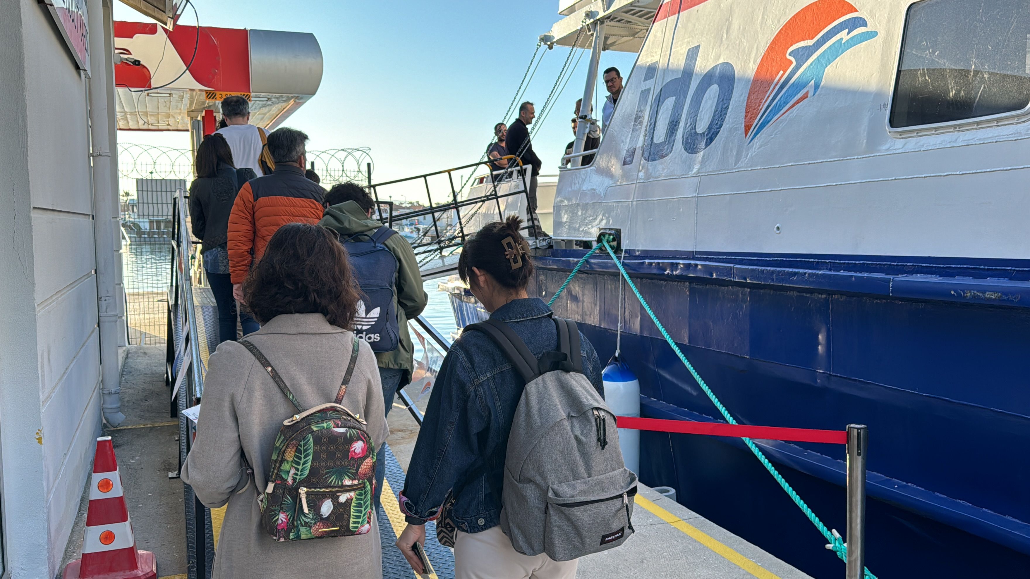 'Kapıda vize' dönemi! Yunanistan'ın Sisam Adası'na ilk sefer yola çıktı - 2. Resim