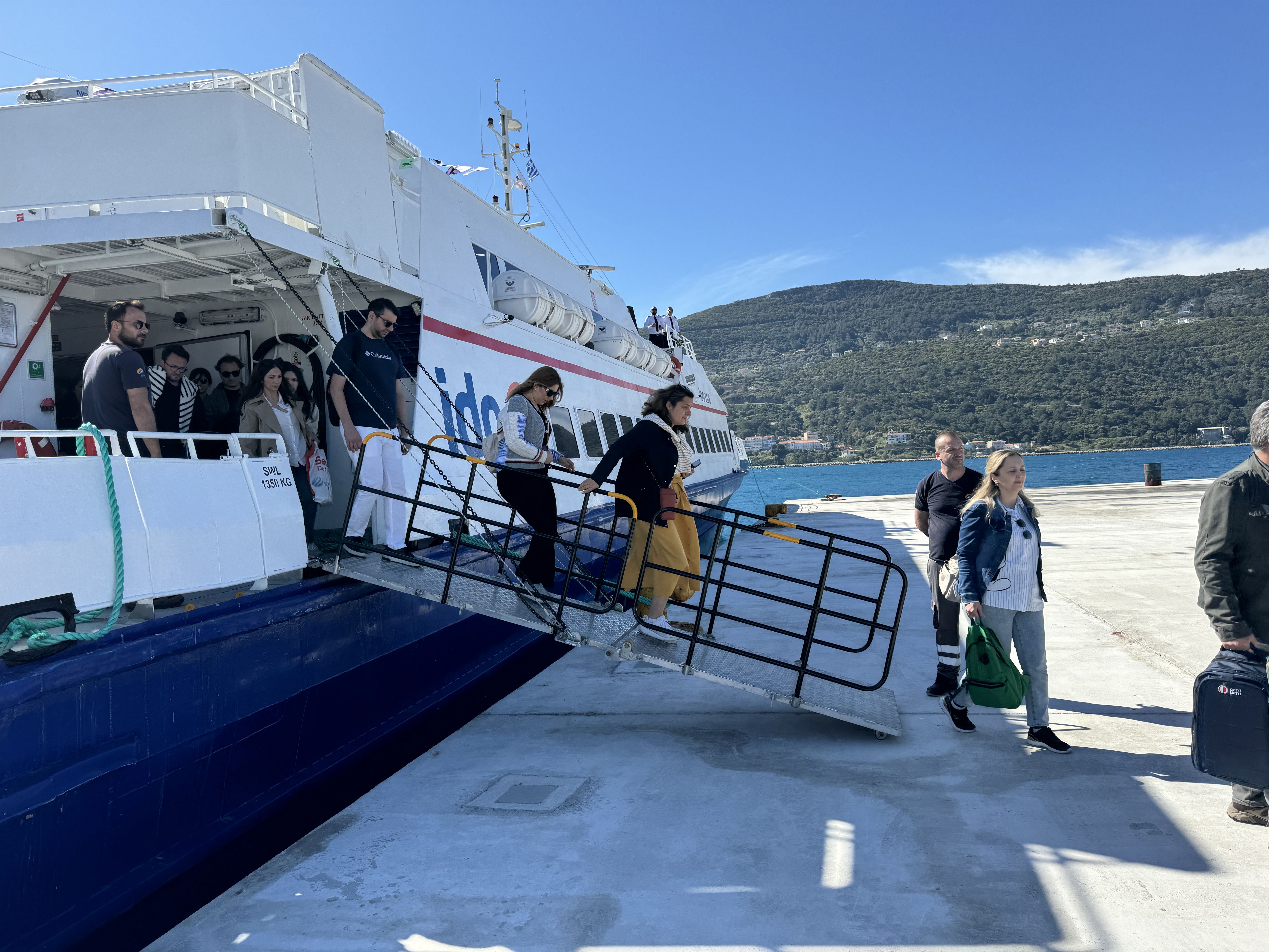 'Kapıda vize' dönemi! Yunanistan'ın Sisam Adası'na ilk sefer yola çıktı - 3. Resim