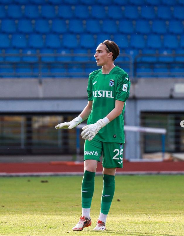 Real Madrid Trabzonspor'la iletişime geçti ! Arda Güler'den sonra bir Türk daha! Zaman kaybetmeden düğmeye bastı Real Madrid Trabzonspor'la iletişime geçti ! Arda Güler'den sonra bir Türk daha! Zaman kaybetmeden düğmeye bastı - 3. Resim