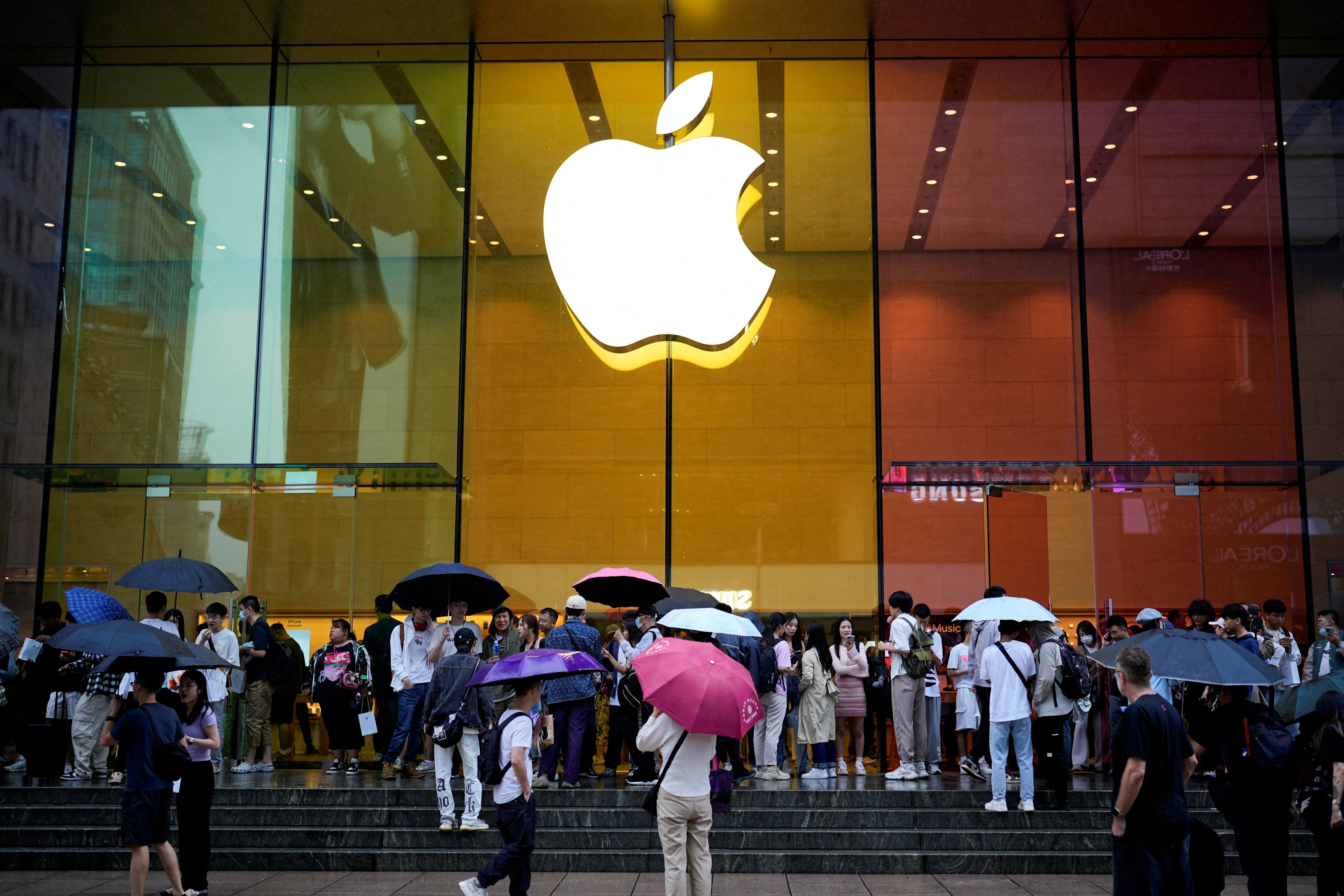 Apple 600 çalışanını işten kovuyor! Apple 600 çalışanını işten kovuyor! - 2. Resim